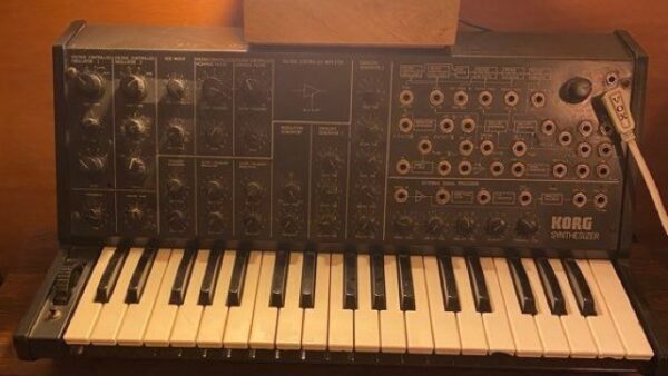 Enregistrement de Korg MS20 Original Edition pour ton morceau - Black Virgin Studio